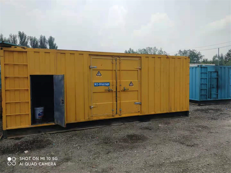 大新200KW柴油发电机组需要配备什么型号的电缆线？
